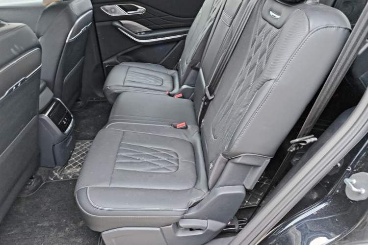 Used Hongqi HS7 PHEV 2024 2.0T PHEV Four-Wheel Drive Flagship Edition 7 Seats Left Rear Seat