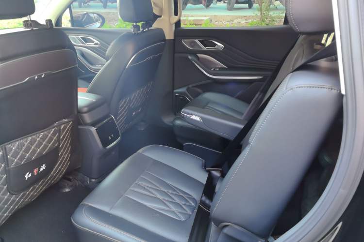Used Hongqi HS7 PHEV 2024 2.0T PHEV Two-Wheel Drive Flagship Edition 6 Seats Left Rear Seat