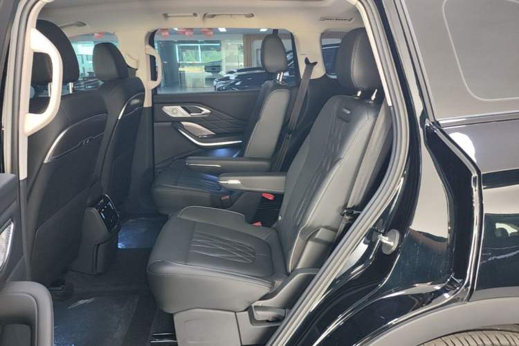 Used Hongqi HS7 PHEV 2024 2.0T PHEV Four-Wheel Drive Flagship Edition 6 Seats Left Rear Seat