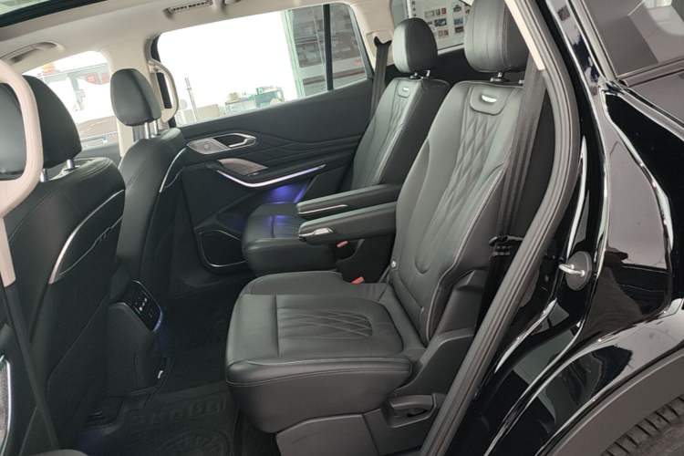 Used Hongqi HS7 PHEV 2024 2.0T PHEV Four-Wheel Drive Flagship Edition 6 Seats Left Rear Seat
