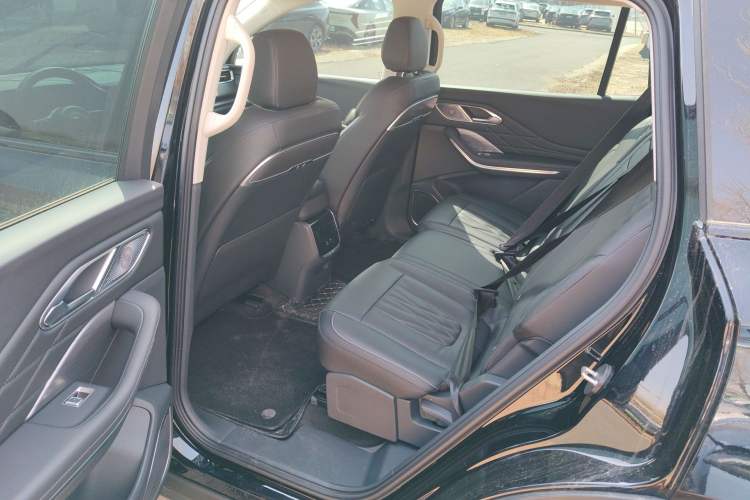 Used Hongqi HS7 PHEV 2024 2.0T PHEV Four-Wheel Drive Flagship Edition 7 Seats Left Rear Seat