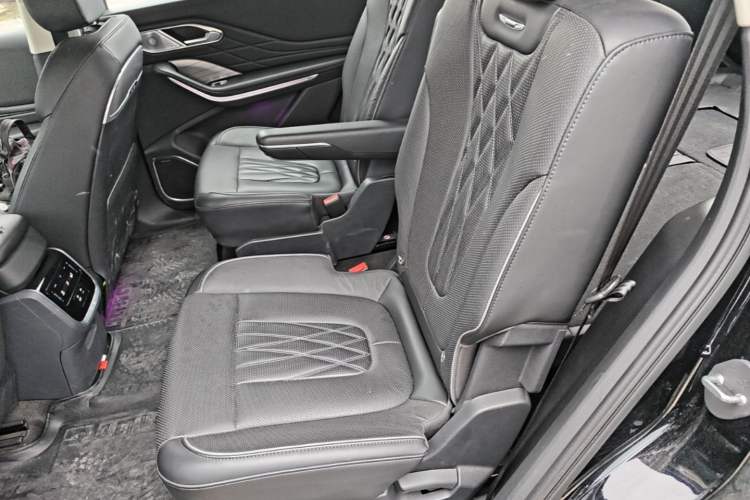 Used Hongqi HS7 PHEV 2024 2.0T PHEV Four-Wheel Drive Flagship Edition 6 Seats Left Rear Seat