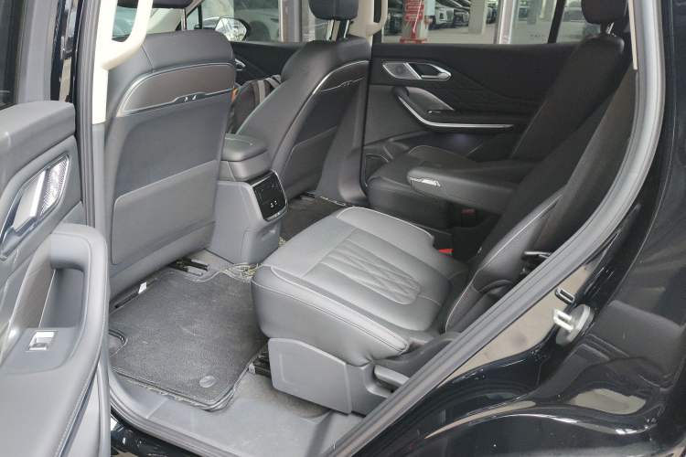 Used Hongqi HS7 PHEV 2024 2.0T PHEV Four-Wheel Drive Flagship Edition 6 Seats Left Rear Seat