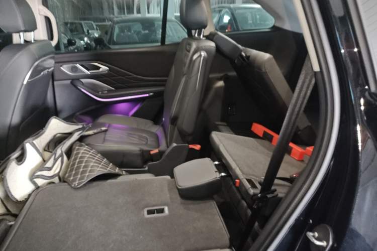 Used Hongqi HS7 PHEV 2024 2.0T PHEV Four-Wheel Drive Flagship Edition 6 Seats Left Rear Seat