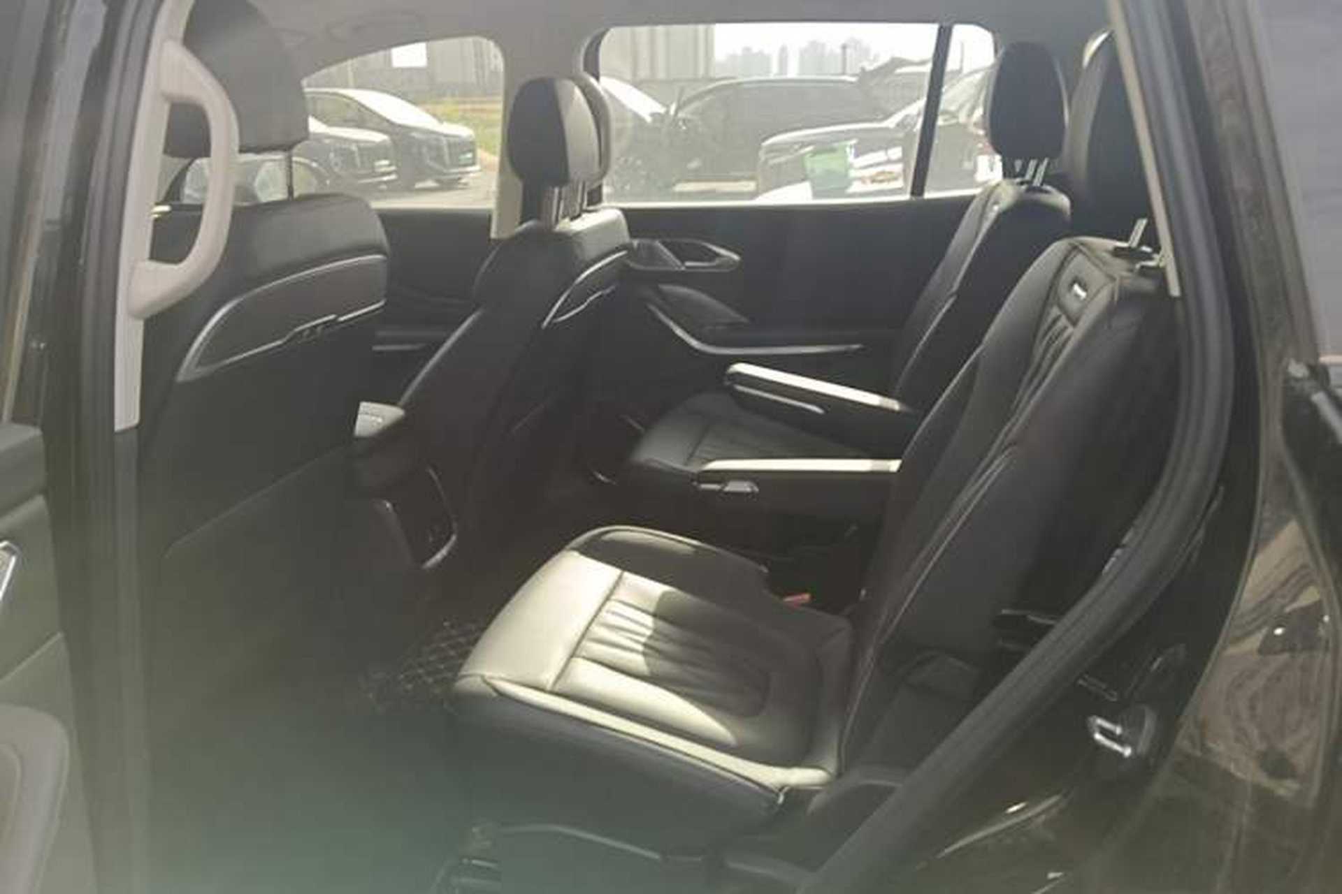 Used Hongqi HS7 PHEV 2024 2.0T PHEV Four-Wheel Drive Flagship Edition 6 Seats Left Rear Seat