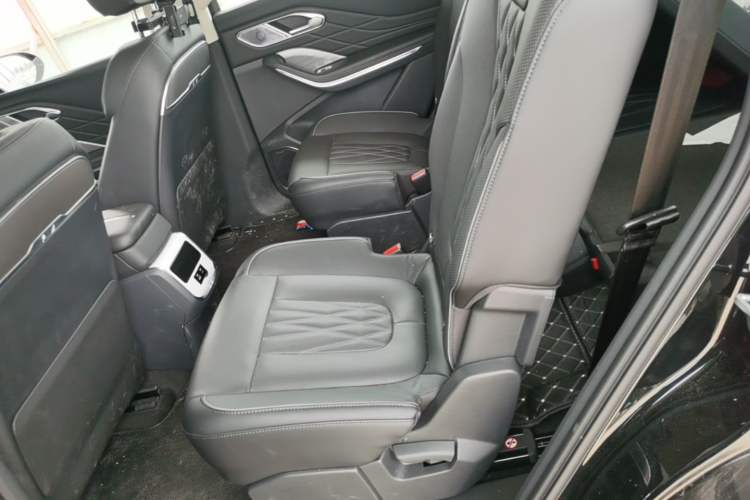 Used Hongqi HS7 PHEV 2024 2.0T PHEV Four-Wheel Drive Flagship Edition 6 Seats Left Rear Seat