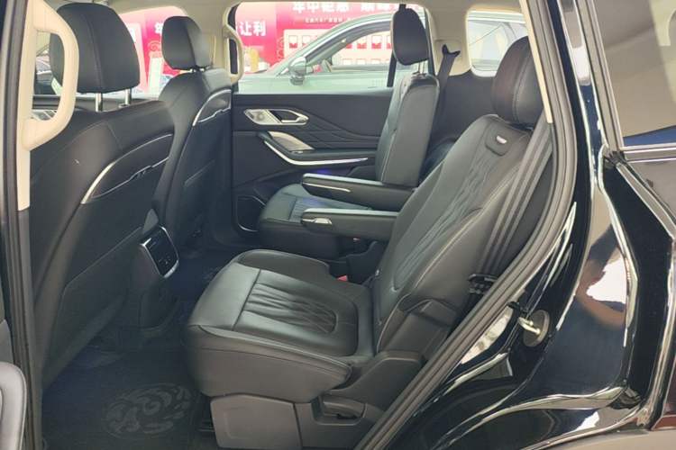 Used Hongqi HS7 PHEV 2024 2.0T PHEV Four-Wheel Drive Flagship Edition 6 Seats Left Rear Seat