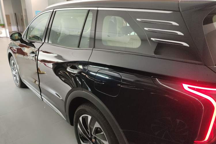 Used Hongqi HS7 PHEV 2024 2.0T PHEV Four-Wheel Drive Flagship Edition 7 Seats Left Side