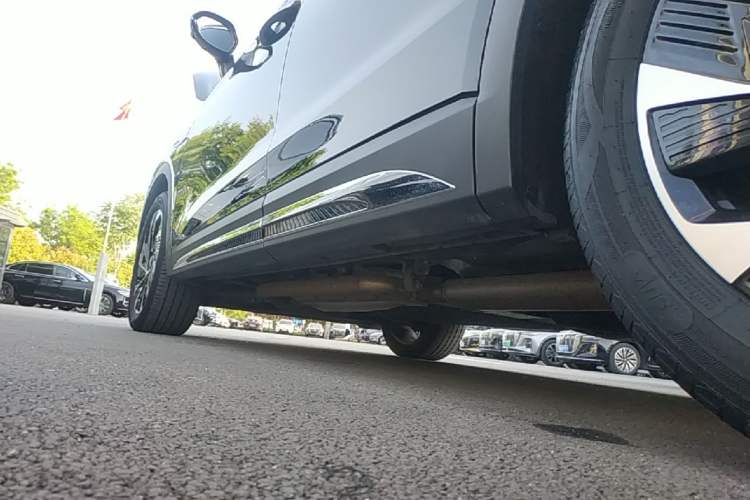 Used Hongqi HS7 PHEV 2024 2.0T PHEV Four-Wheel Drive Flagship Edition 6 Seats Left Side Sill