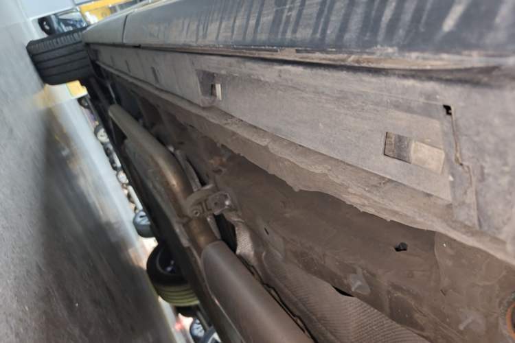 Used Hongqi HS7 PHEV 2024 2.0T PHEV Four-Wheel Drive Flagship Edition 6 Seats Left Side Sill