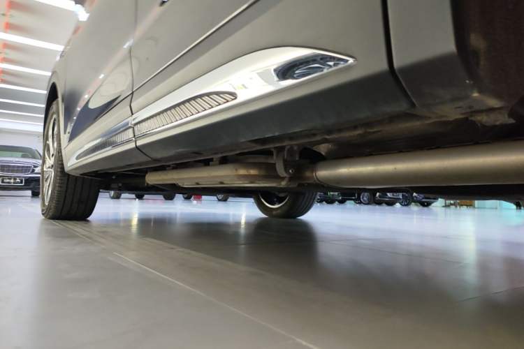 Used Hongqi HS7 PHEV 2024 2.0T PHEV Four-Wheel Drive Flagship Edition 6 Seats Left Side Sill