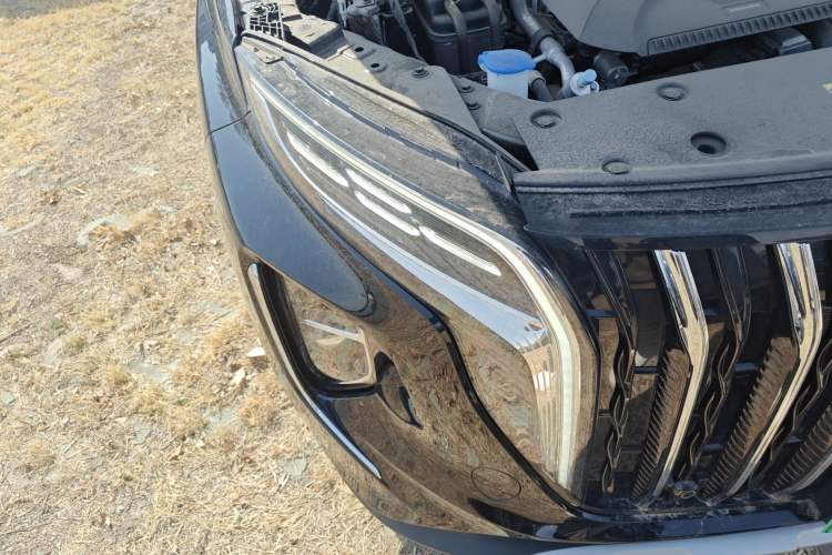 Used Hongqi HS7 PHEV 2024 2.0T PHEV Four-Wheel Drive Flagship Edition 6 Seats Right Front Headlight