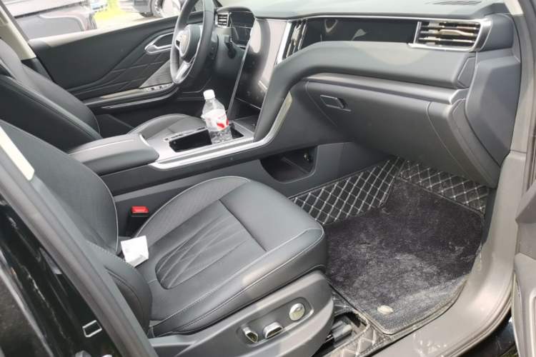 Used Hongqi HS7 PHEV 2024 2.0T PHEV Four-Wheel Drive Flagship Edition 6 Seats Right Front Seat
