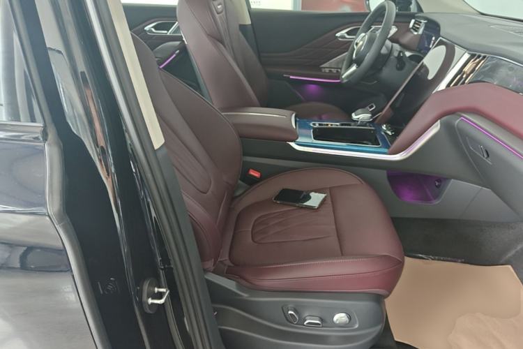 Used Hongqi HS7 PHEV 2024 2.0T PHEV Four-Wheel Drive Flagship Edition 7 Seats Right Front Seat