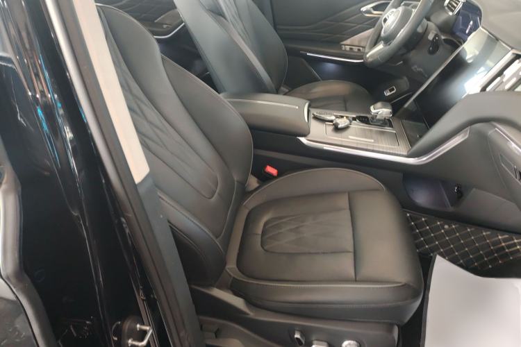 Used Hongqi HS7 PHEV 2024 2.0T PHEV Four-Wheel Drive Flagship Edition 7 Seats Right Front Seat