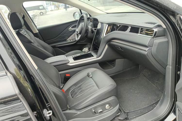 Used Hongqi HS7 PHEV 2024 2.0T PHEV Four-Wheel Drive Flagship Edition 6 Seats Right Front Seat