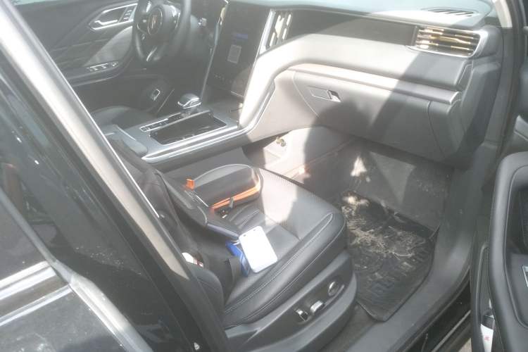 Used Hongqi HS7 PHEV 2024 2.0T PHEV Four-Wheel Drive Flagship Edition 6 Seats Right Front Seat
