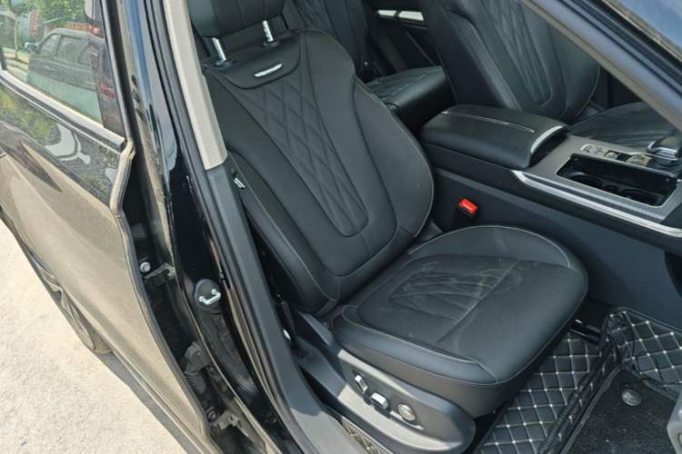 Used Hongqi HS7 PHEV 2024 2.0T PHEV Four-Wheel Drive Flagship Edition 7 Seats Right Front Seat