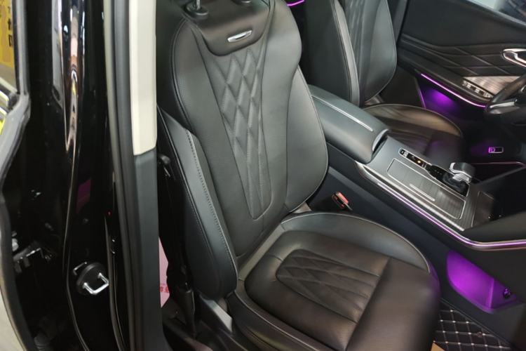 Used Hongqi HS7 PHEV 2024 2.0T PHEV Four-Wheel Drive Flagship Edition 6 Seats Right Front Seat