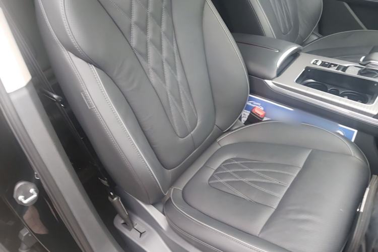 Used Hongqi HS7 PHEV 2024 2.0T PHEV Four-Wheel Drive Flagship Edition 6 Seats Right Front Seat