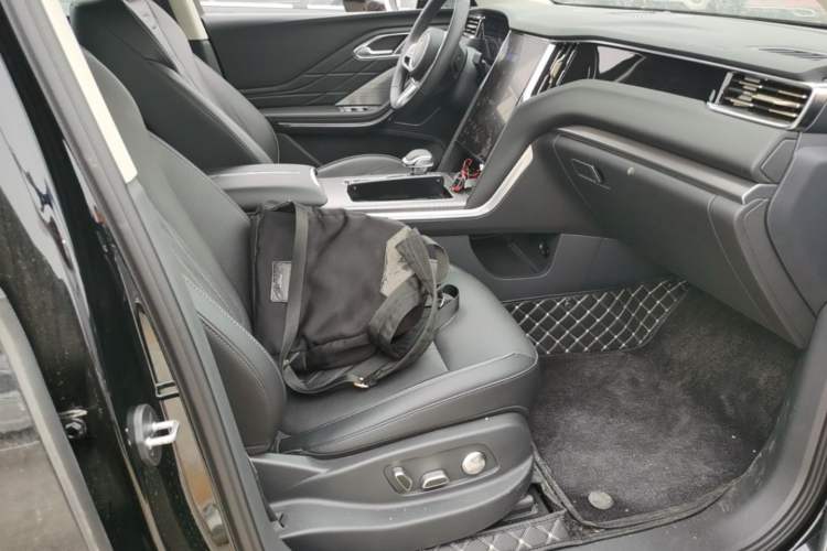 Used Hongqi HS7 PHEV 2024 2.0T PHEV Four-Wheel Drive Flagship Edition 7 Seats Right Front Seat