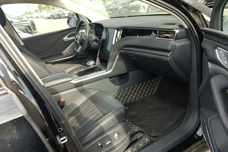 Used Hongqi HS7 PHEV 2024 2.0T PHEV Four-Wheel Drive Flagship Edition 6 Seats Right Front Seat