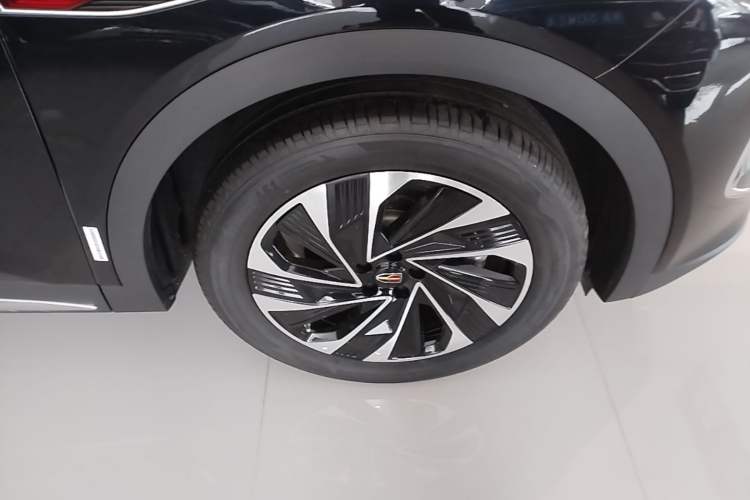 Used Hongqi HS7 PHEV 2024 2.0T PHEV Four-Wheel Drive Flagship Edition 6 Seats Right Front Wheel Hub