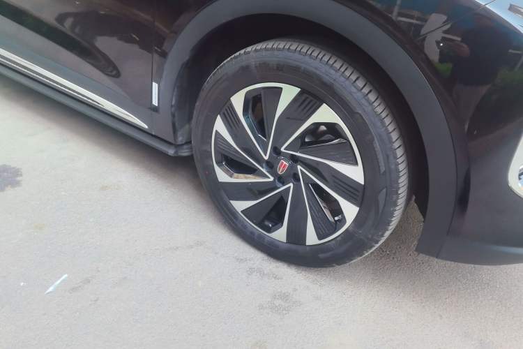 Used Hongqi HS7 PHEV 2024 2.0T PHEV Two-Wheel Drive Flagship Edition 6 Seats Right Front Wheel Hub