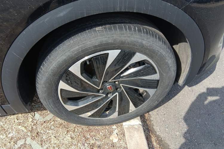 Used Hongqi HS7 PHEV 2024 2.0T PHEV Four-Wheel Drive Flagship Edition 6 Seats Right Front Wheel Hub