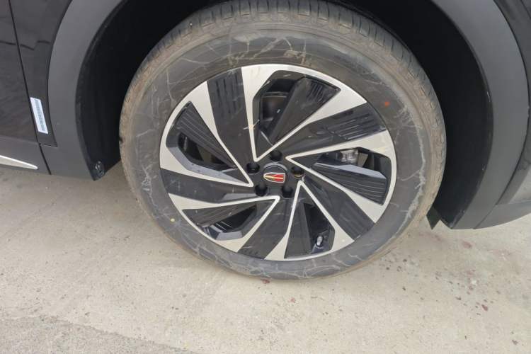 Used Hongqi HS7 PHEV 2024 2.0T PHEV Four-Wheel Drive Flagship Edition 6 Seats Right Front Wheel Hub