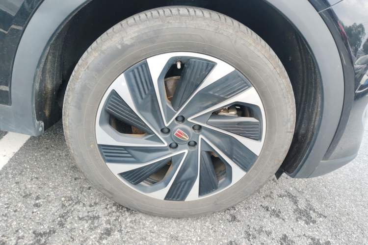 Used Hongqi HS7 PHEV 2024 2.0T PHEV Four-Wheel Drive Flagship Edition 6 Seats Right Front Wheel Hub