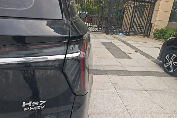 Used Hongqi HS7 PHEV 2024 2.0T PHEV Four-Wheel Drive Flagship Edition 7 Seats Right Rear Taillight