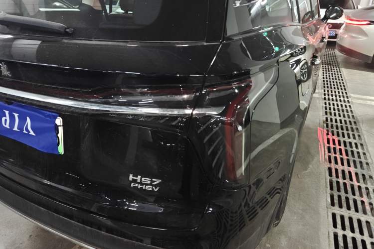 Used Hongqi HS7 PHEV 2024 2.0T PHEV Two-Wheel Drive Flagship Edition 6 Seats Right Rear Taillight