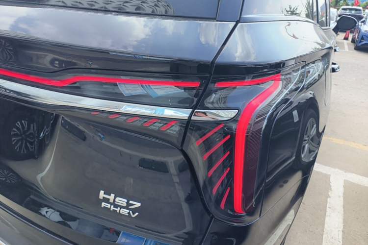 Used Hongqi HS7 PHEV 2024 2.0T PHEV Four-Wheel Drive Flagship Edition 6 Seats Right Rear Taillight