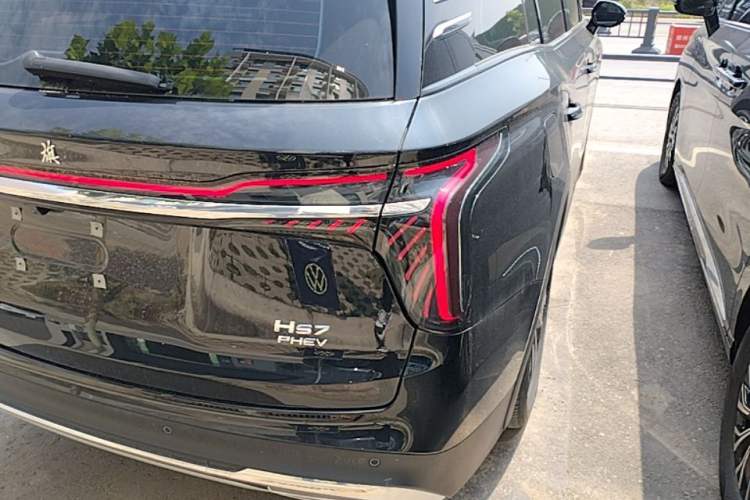 Used Hongqi HS7 PHEV 2024 2.0T PHEV Four-Wheel Drive Flagship Edition 7 Seats Right Rear Taillight