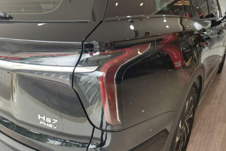 Used Hongqi HS7 PHEV 2024 2.0T PHEV Four-Wheel Drive Flagship Edition 6 Seats Right Rear Taillight