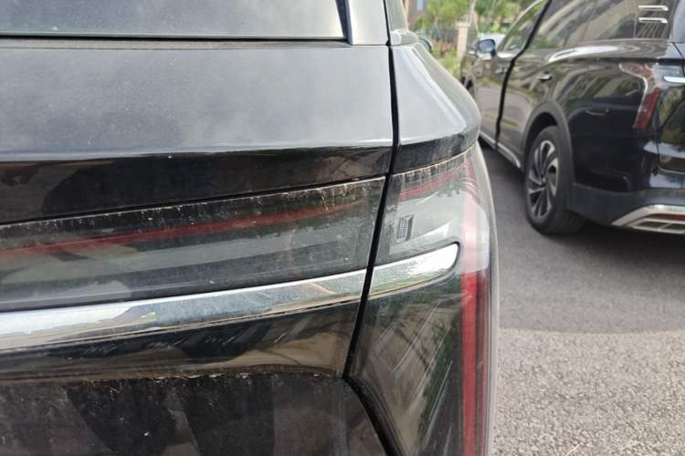 Used Hongqi HS7 PHEV 2024 2.0T PHEV Four-Wheel Drive Flagship Edition 7 Seats Right Rear Taillight