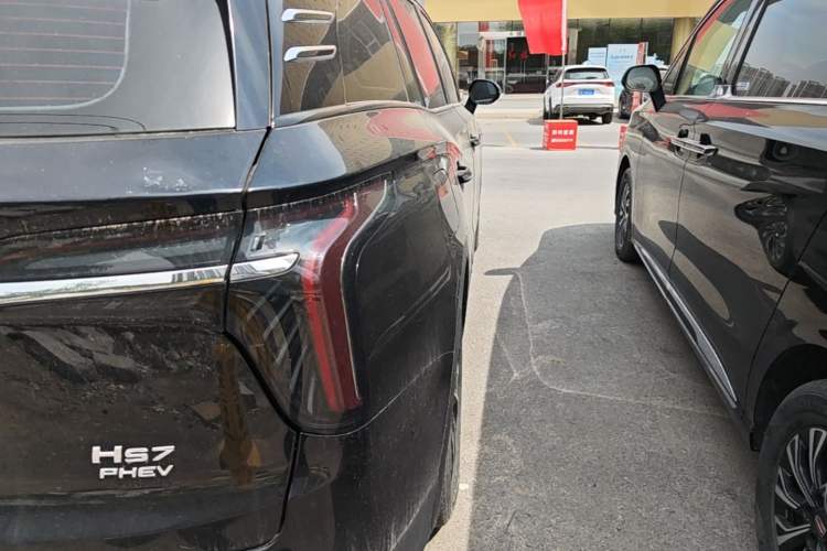 Used Hongqi HS7 PHEV 2024 2.0T PHEV Four-Wheel Drive Flagship Edition 6 Seats Right Rear Taillight