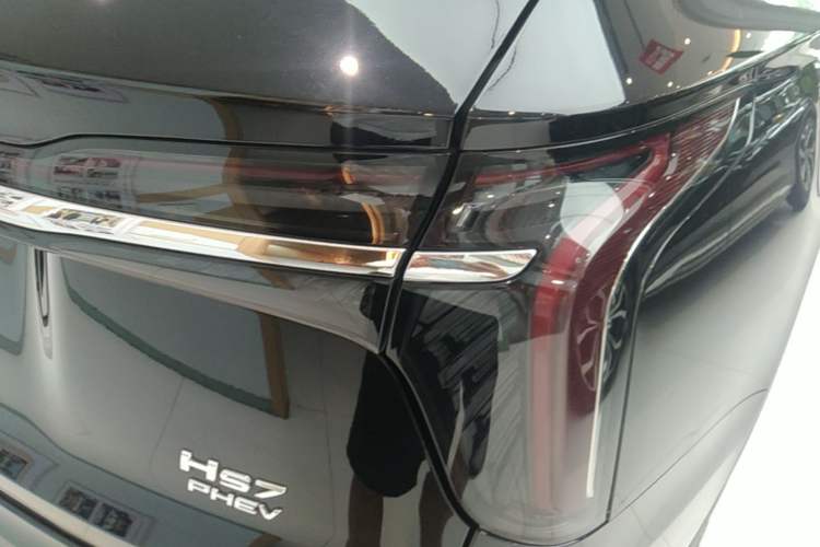 Used Hongqi HS7 PHEV 2024 2.0T PHEV Four-Wheel Drive Flagship Edition 7 Seats Right Rear Taillight