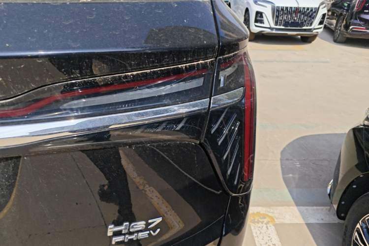 Used Hongqi HS7 PHEV 2024 2.0T PHEV Four-Wheel Drive Flagship Edition 7 Seats Right Rear Taillight
