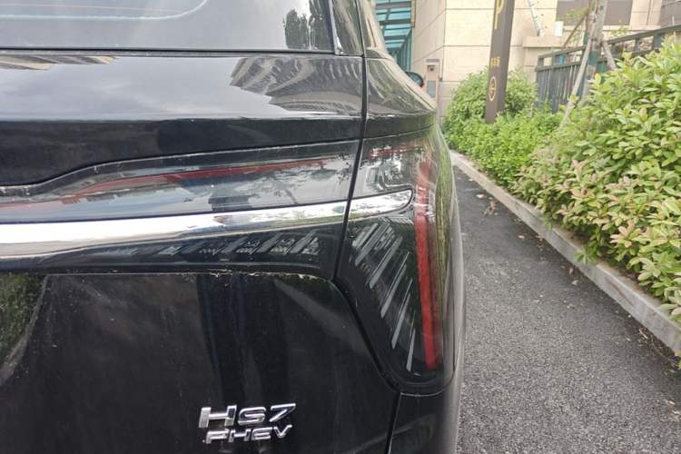 Used Hongqi HS7 PHEV 2024 2.0T PHEV Four-Wheel Drive Flagship Edition 6 Seats Right Rear Taillight