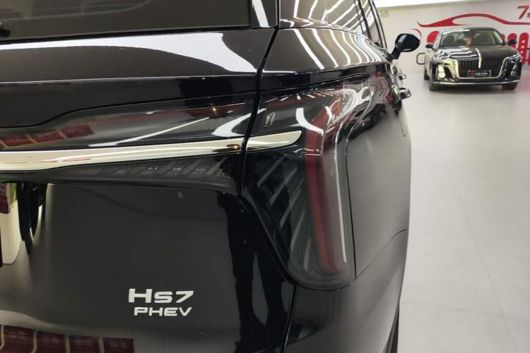 Used Hongqi HS7 PHEV 2024 2.0T PHEV Four-Wheel Drive Flagship Edition 6 Seats Right Rear Taillight