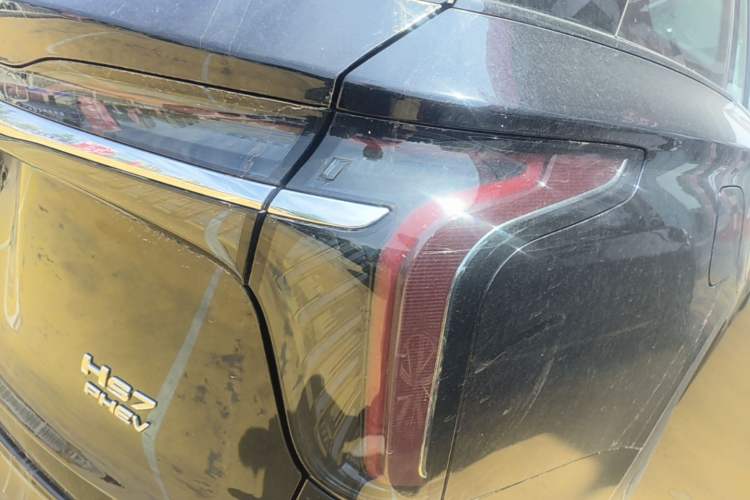Used Hongqi HS7 PHEV 2024 2.0T PHEV Four-Wheel Drive Flagship Edition 7 Seats Right Rear Taillight