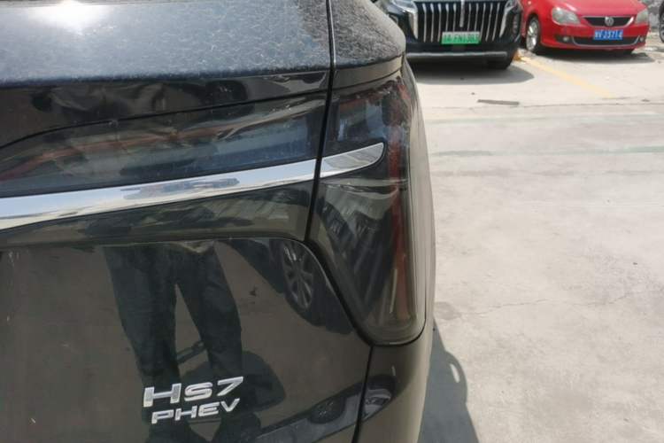 Used Hongqi HS7 PHEV 2024 2.0T PHEV Four-Wheel Drive Flagship Edition 7 Seats Right Rear Taillight