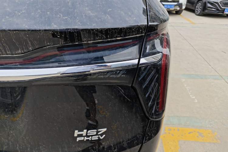 Used Hongqi HS7 PHEV 2024 2.0T PHEV Four-Wheel Drive Flagship Edition 6 Seats Right Rear Taillight
