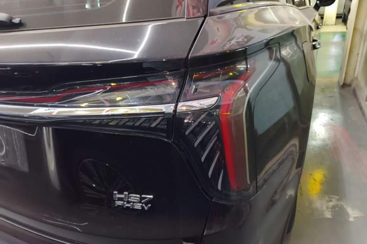 Used Hongqi HS7 PHEV 2024 2.0T PHEV Four-Wheel Drive Flagship Edition 6 Seats Right Rear Taillight