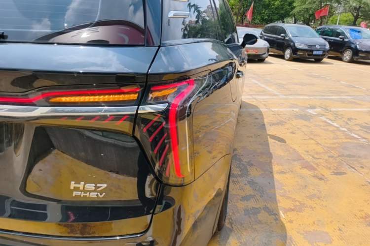 Used Hongqi HS7 PHEV 2024 2.0T PHEV Four-Wheel Drive Flagship Edition 6 Seats Right Rear Taillight