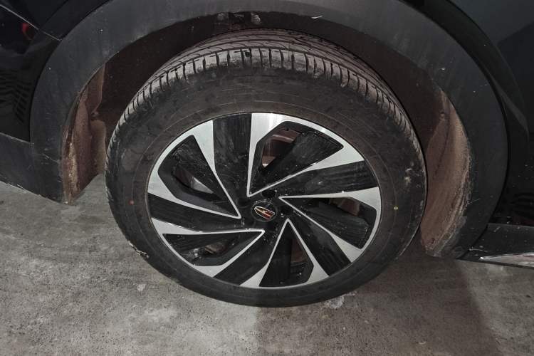Used Hongqi HS7 PHEV 2024 2.0T PHEV Two-Wheel Drive Flagship Edition 6 Seats Right Rear Wheel Hub