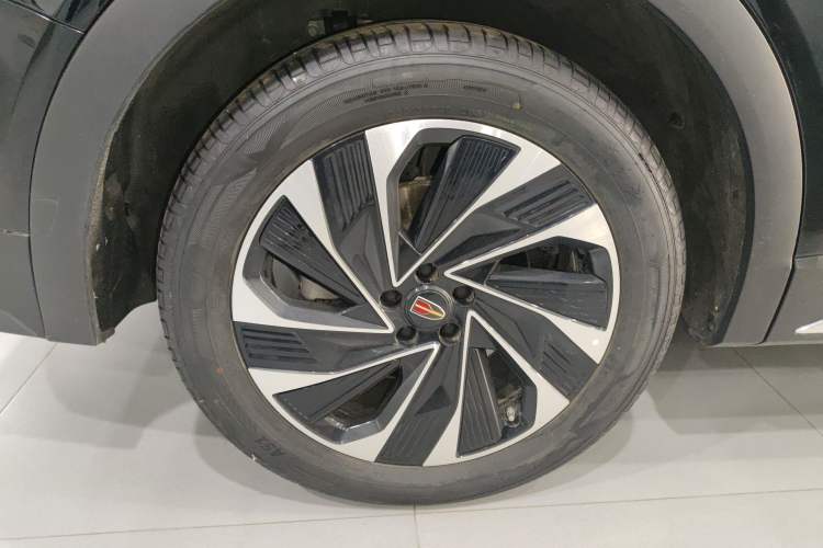 Used Hongqi HS7 PHEV 2024 2.0T PHEV Four-Wheel Drive Flagship Edition 6 Seats Right Rear Wheel Hub