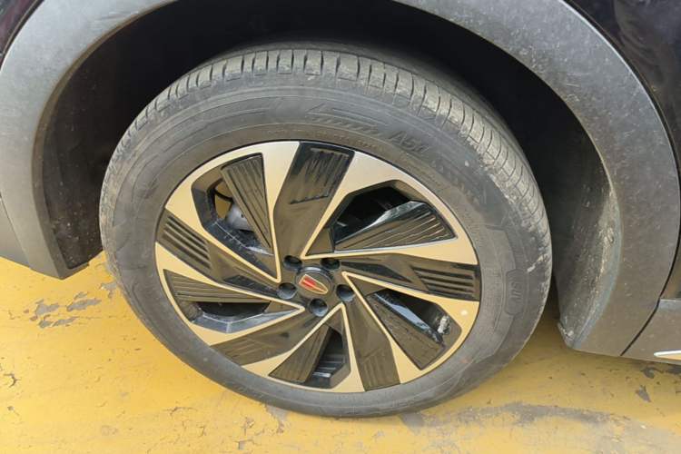 Used Hongqi HS7 PHEV 2024 2.0T PHEV Four-Wheel Drive Flagship Edition 6 Seats Right Rear Wheel Hub